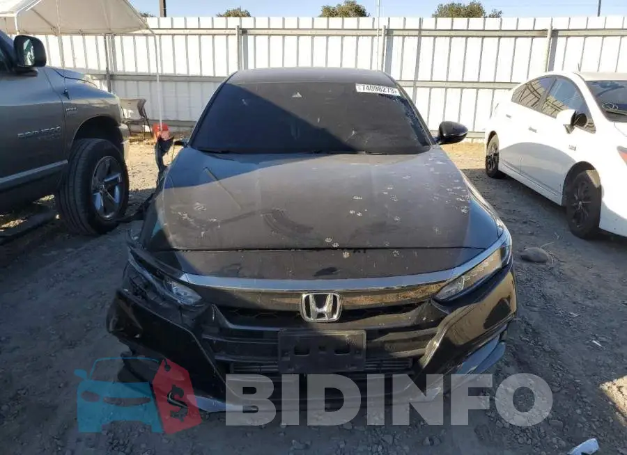 1HGCV2F31JA042637 Photo# 5
