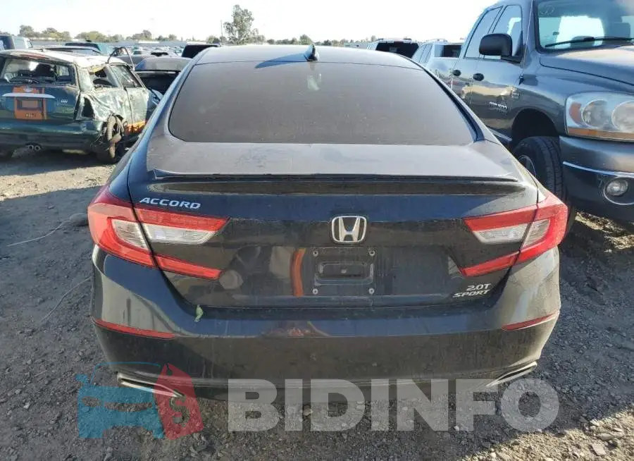 1HGCV2F31JA042637 Photo# 6