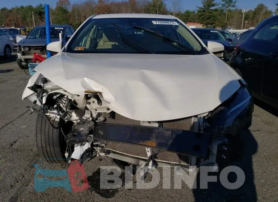 2T1BURHE8JC010820 Photo# 5