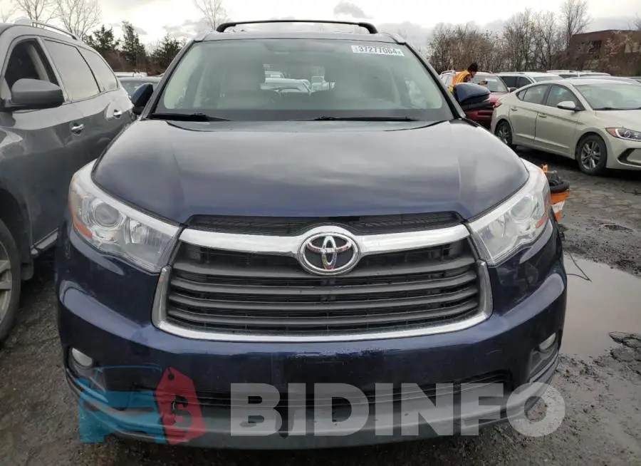 5TDJKRFH3GS347233 Photo# 5