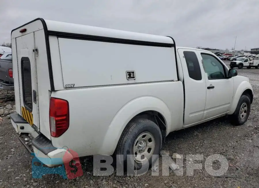 1N6BD0CT5JN702562 Photo# 3