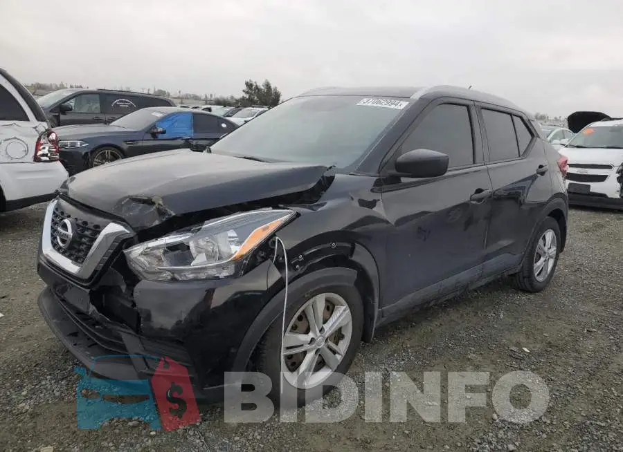 3N1CP5CU1JL517688 Photo# 1