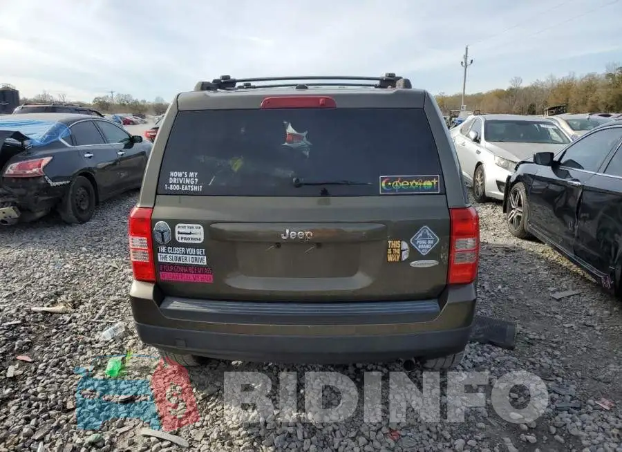 1C4NJPFB3FD274962 Photo# 6