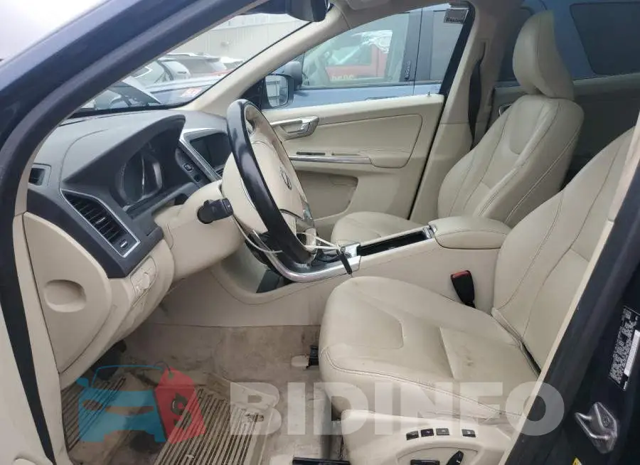 YV4902RK4F2753385 Photo# 7