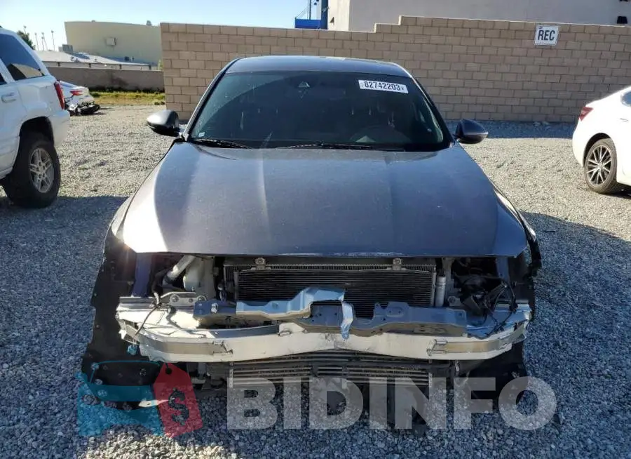 1HGCV2F32KA015447 Photo# 5