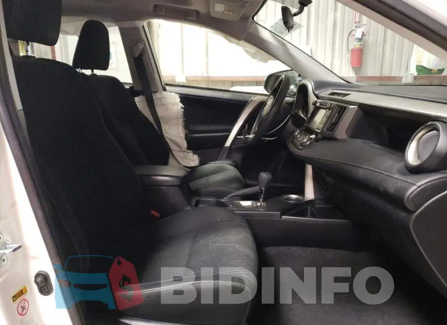 JTMRFREV5FD163999 Photo# 7
