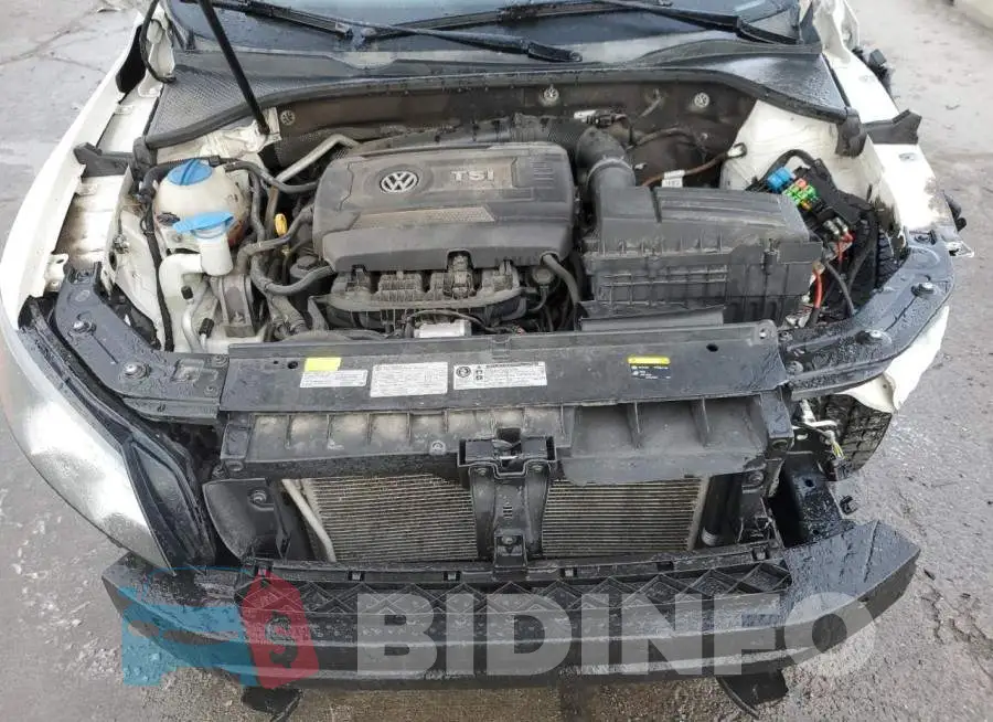 1VWBS7A30FC024811 Photo# 11