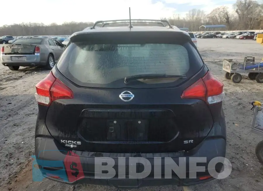 3N1CP5CU8JL528333 Photo# 6