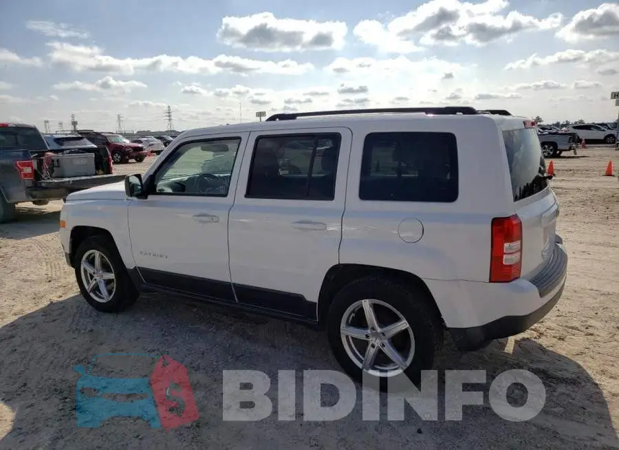 1C4NJPBB6FD281118 Photo# 2
