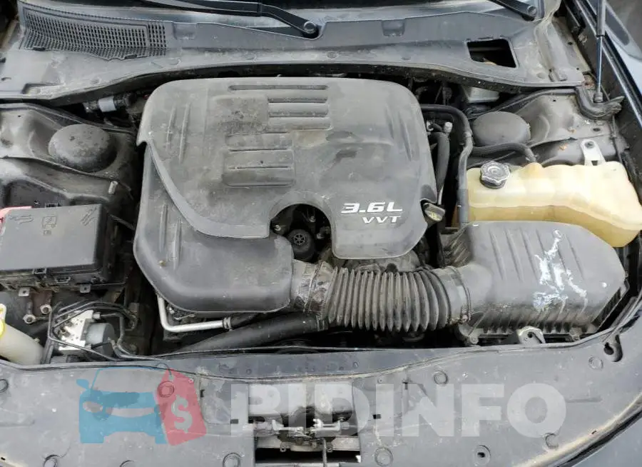 2C3CDXJG7HH582132 Photo# 11