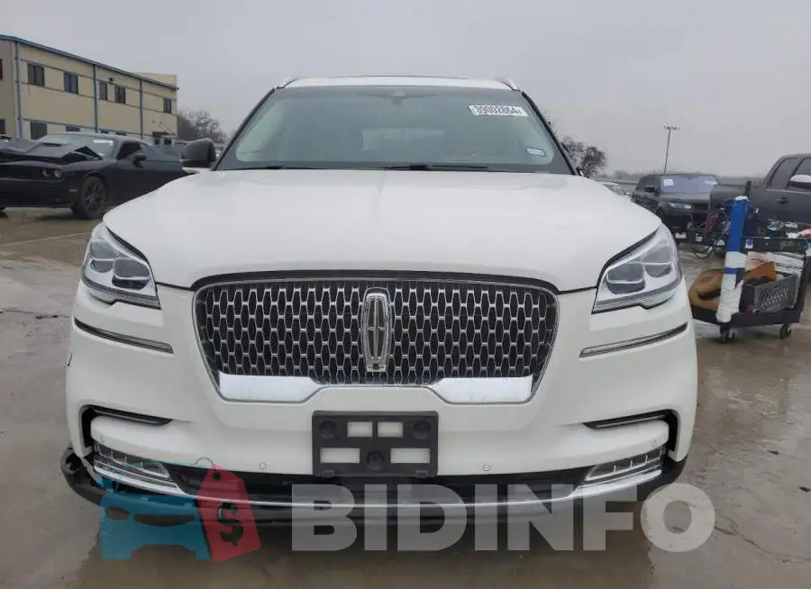5LM5J7XC9LGL21048 Photo# 5