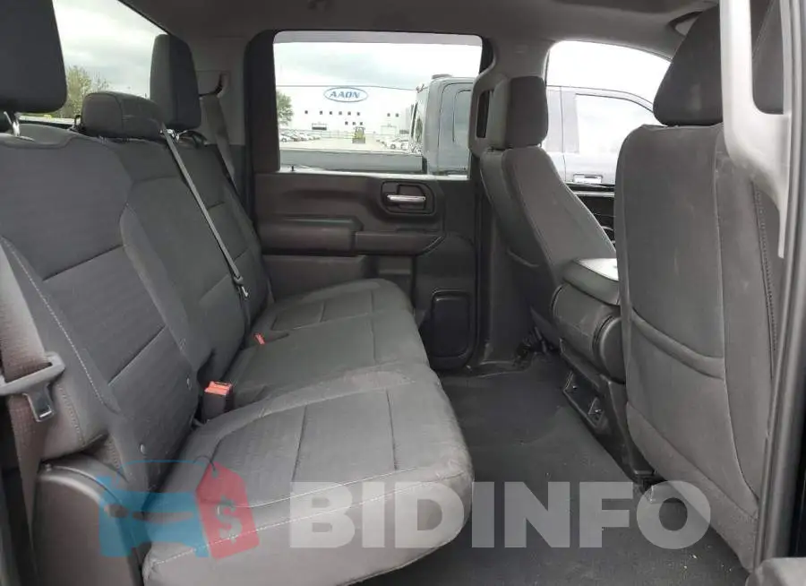 2GC1YNE73N1245337 Photo# 10