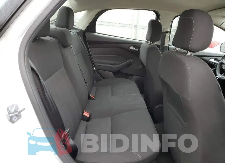 1FADP3F27JL200998 Photo# 10
