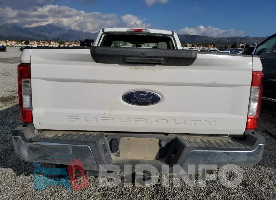 1FT7X2BT6JEB11203 Photo# 6