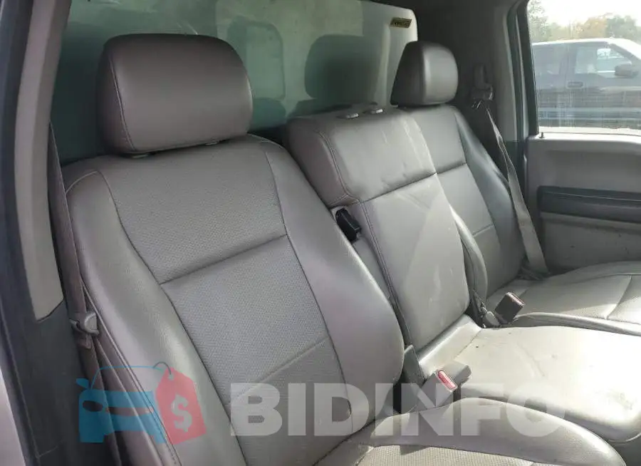 1FTNF1CF7GKE51225 Photo# 10