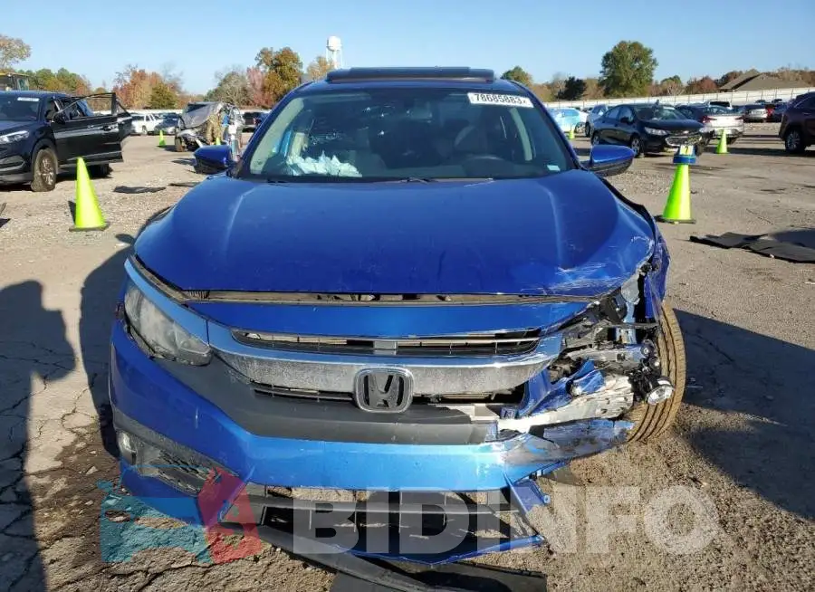 19XFC1F30HE003704 Photo# 5