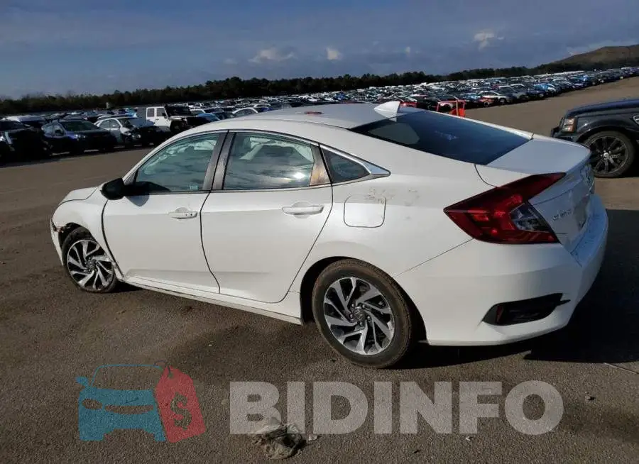19XFC2F74JE208540 Photo# 2