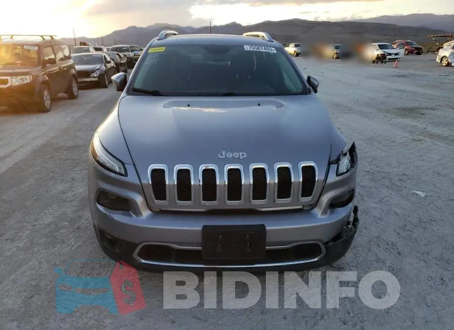 1C4PJLDB8JD572923 Photo# 5