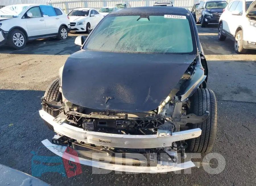5YJ3E1EB9LF744152 Photo# 5