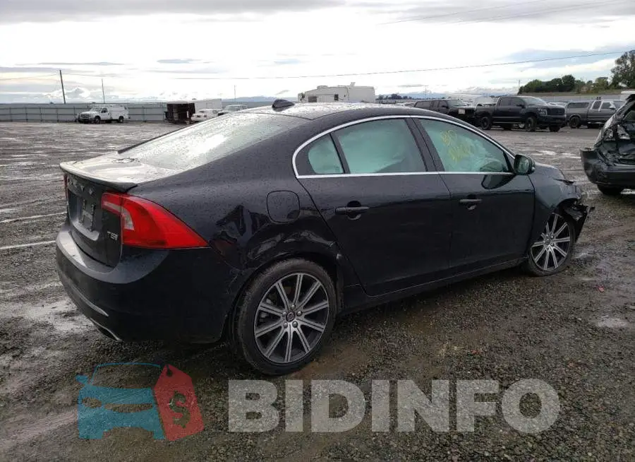 LYV402HM7HB140632 Photo# 3