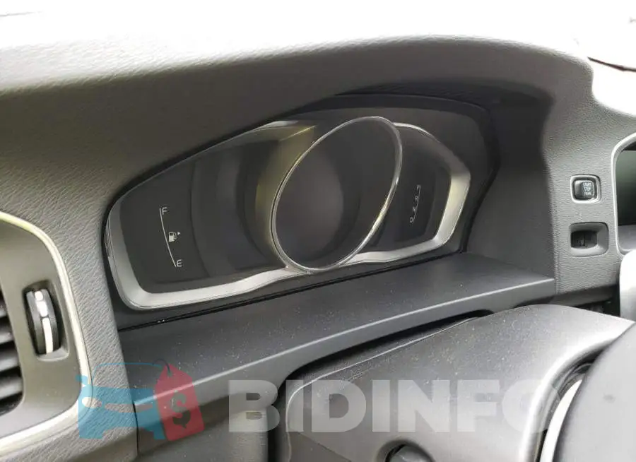 LYV402HM7HB140632 Photo# 9