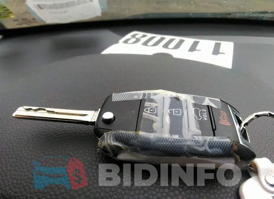 KNDJN2A25J7565807 Photo# 11