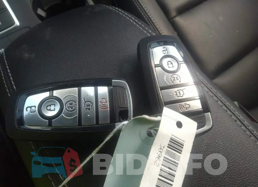 1FMCU9H68MUB24087 Photo# 11