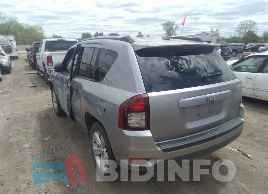 1C4NJCBA7GD641210 Photo# 3