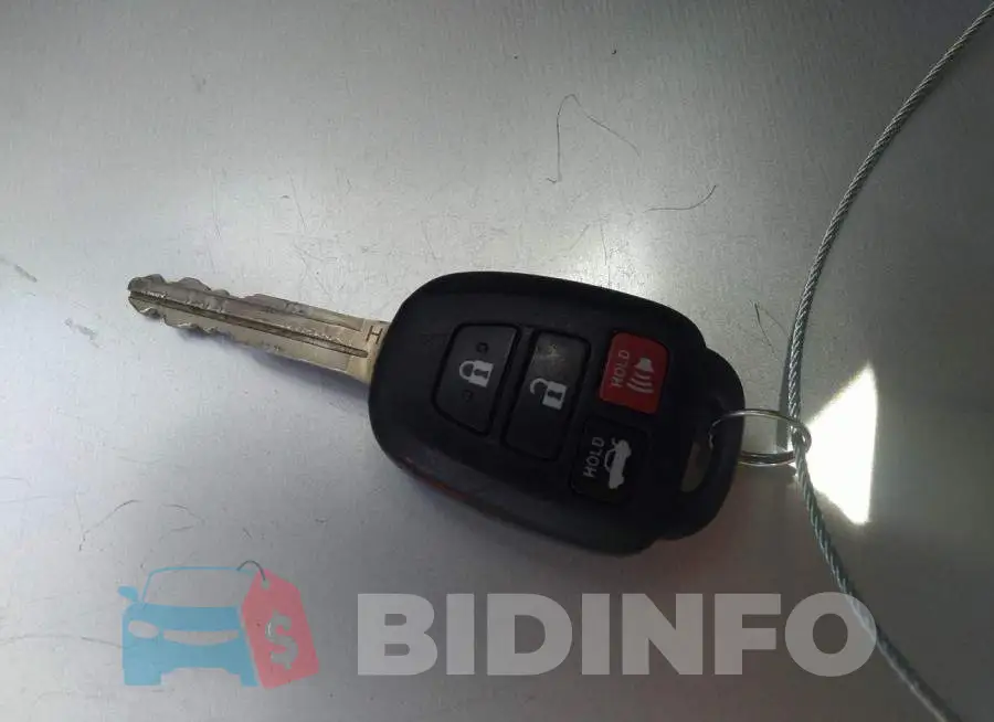 4T1BF1FK8HU452803 Photo# 11