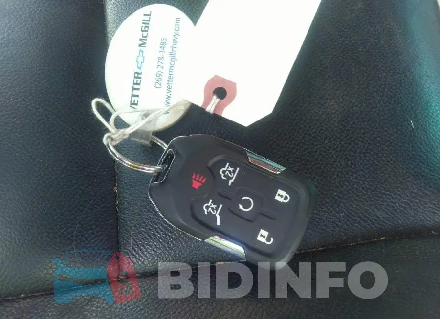 1GNSKBKC8JR300265 Photo# 11