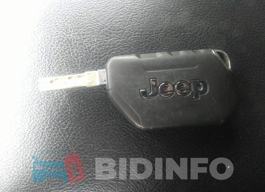 1C4HJXDG7JW171424 Photo# 11