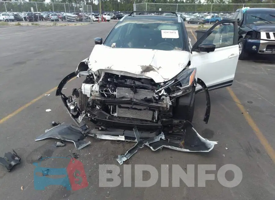 3N1CP5CU3JL533746 Photo# 6