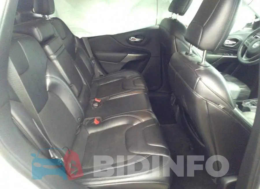 1C4PJLLB9KD262573 Photo# 8