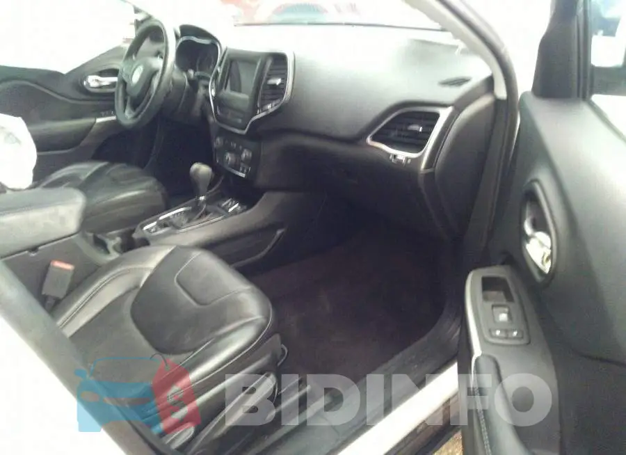 1C4PJLLB9KD262573 Photo# 5
