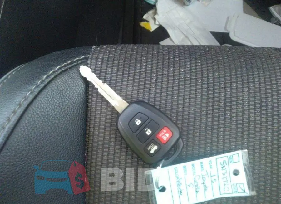 2T1BURHEXFC462890 Photo# 11