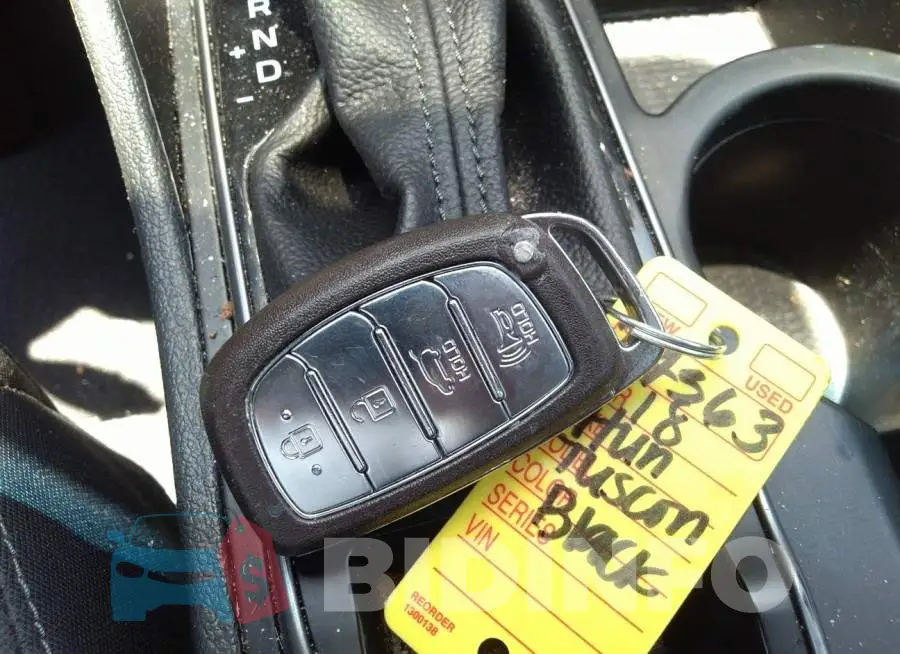 KM8J33A22JU737767 Photo# 11