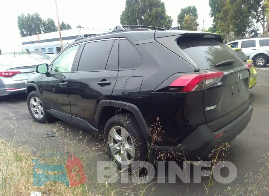 JTMW1RFV7KJ004185 Photo# 3