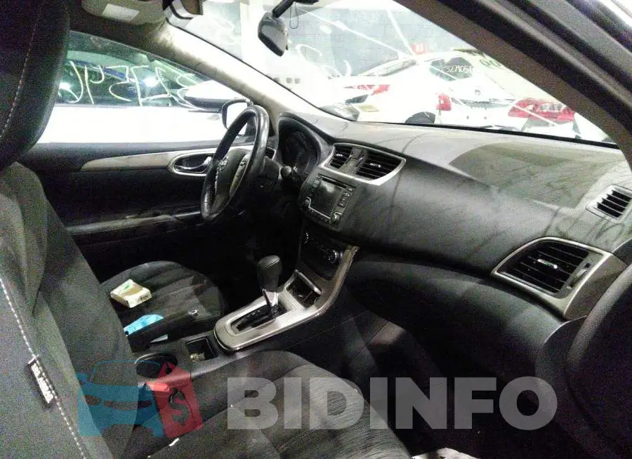 001AB7AP3FL662768 Photo# 5
