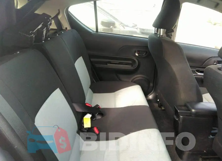 JTDKDTB3XF1577577 Photo# 8