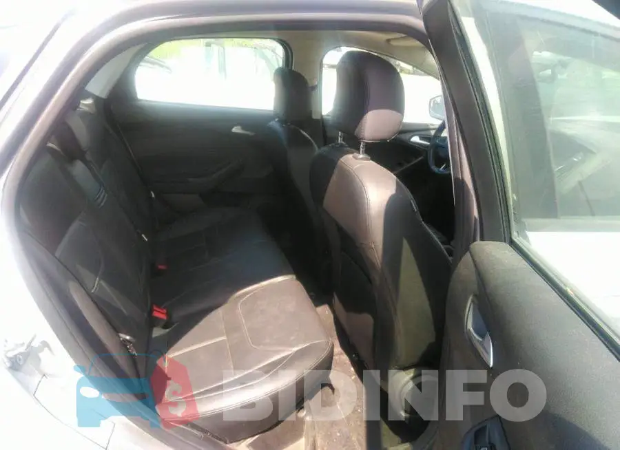 1FADP3F28FL277564 Photo# 8