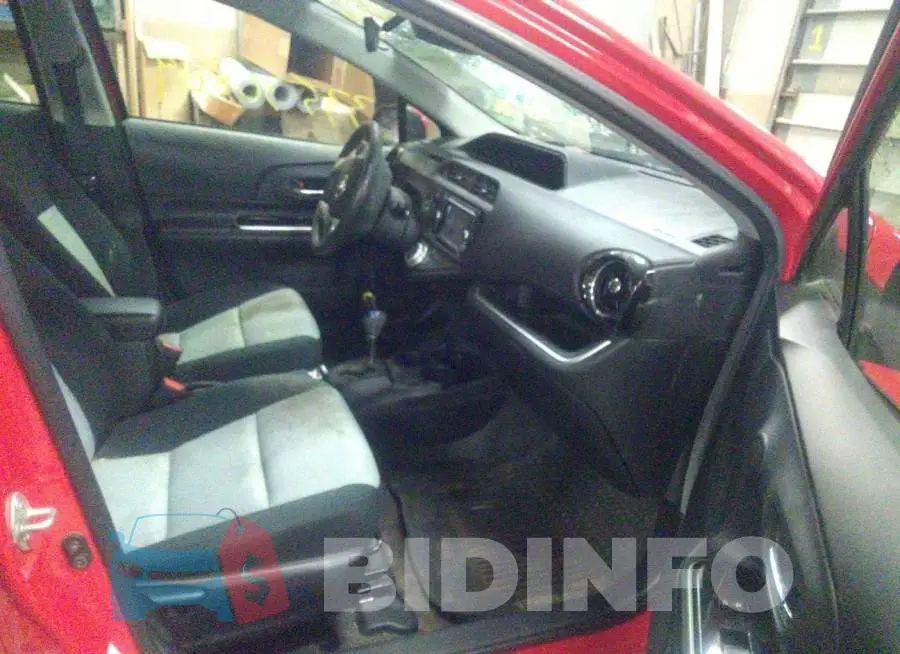 JTDKDTB31G1136647 Photo# 5