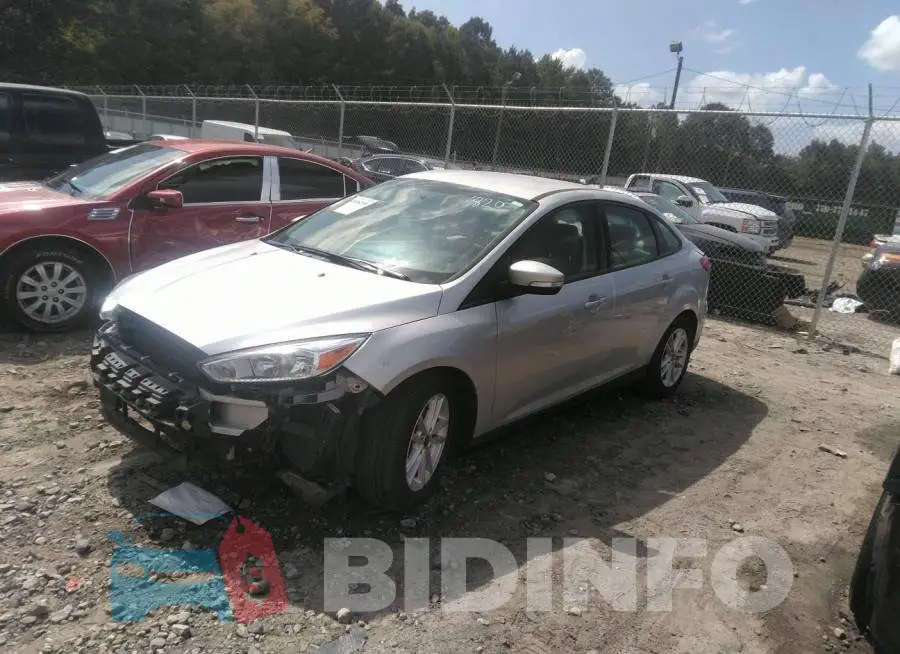 1FADP3F26GL401820 Photo# 2