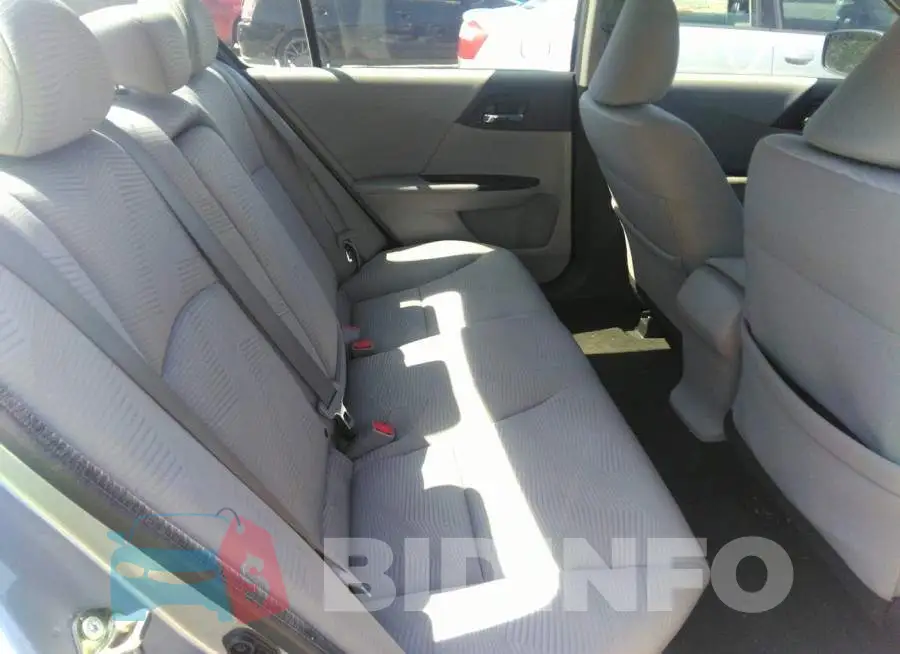 1HGCR2F36HA258126 Photo# 8