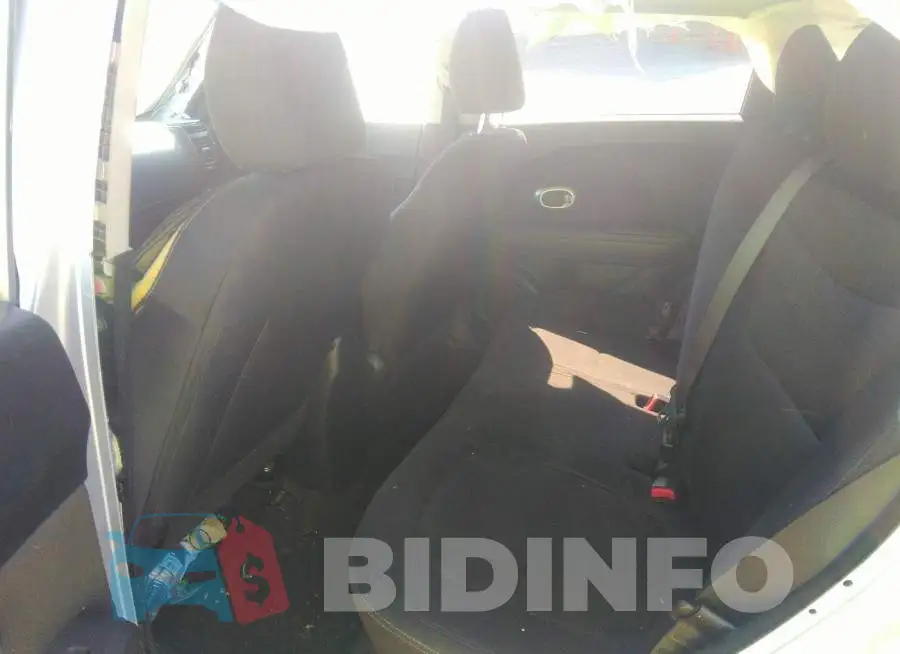 KNDJN2A22G7827677 Photo# 8