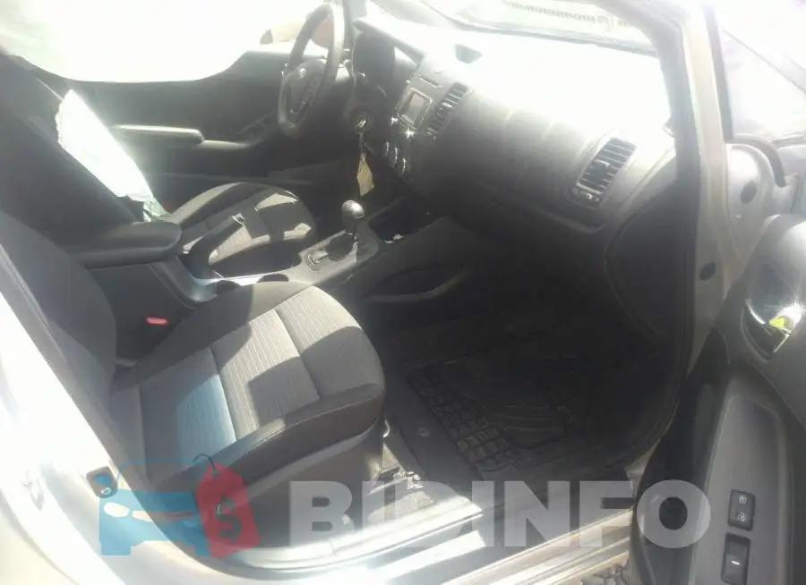 KNAFX4A68G5582228 Photo# 5
