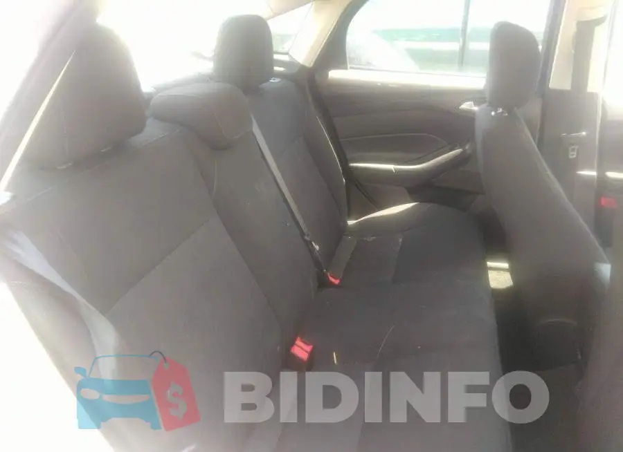 1FADP3F27GL304089 Photo# 8