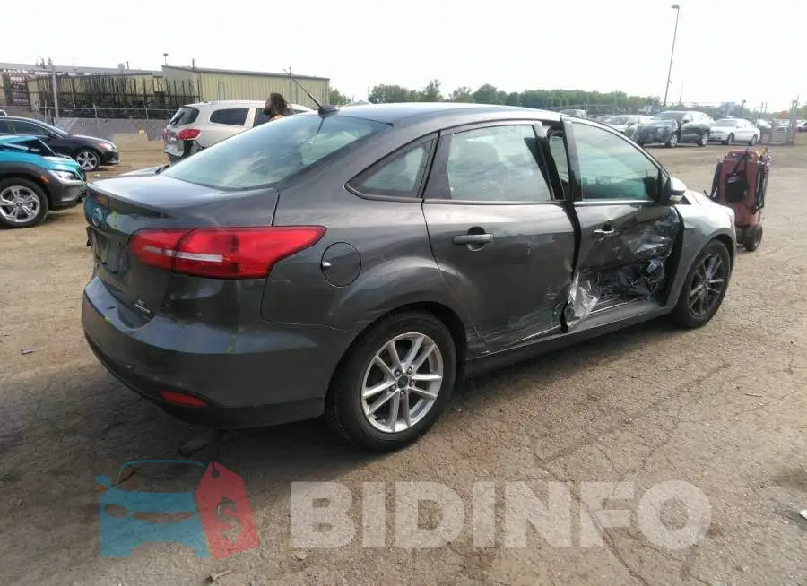 1FADP3F23GL272547 Photo# 4