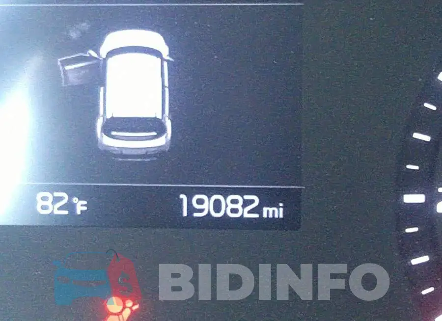 KNDJ33AU9L7088850 Photo# 7