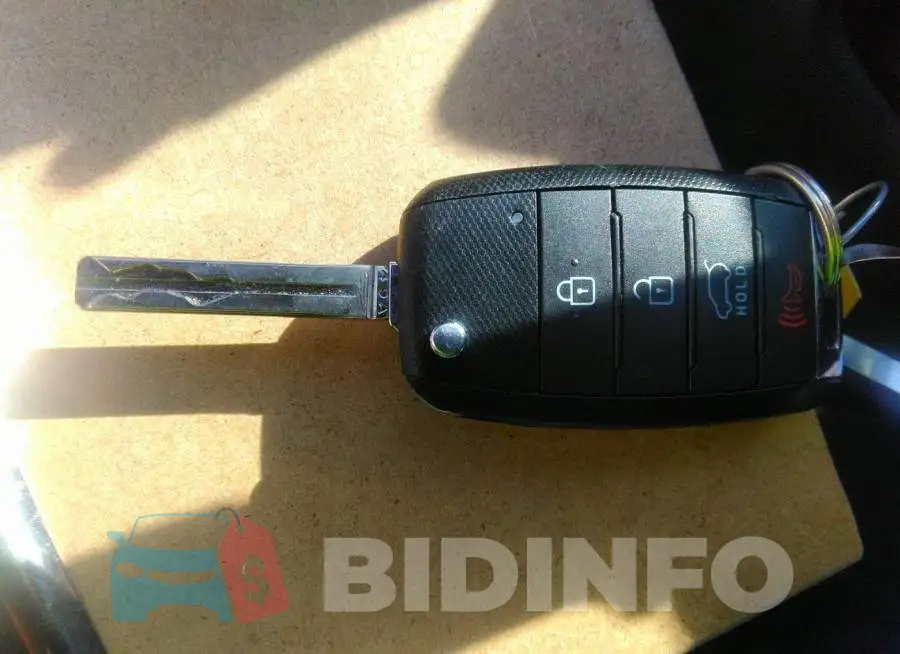 KNDJN2A26G7383123 Photo# 11