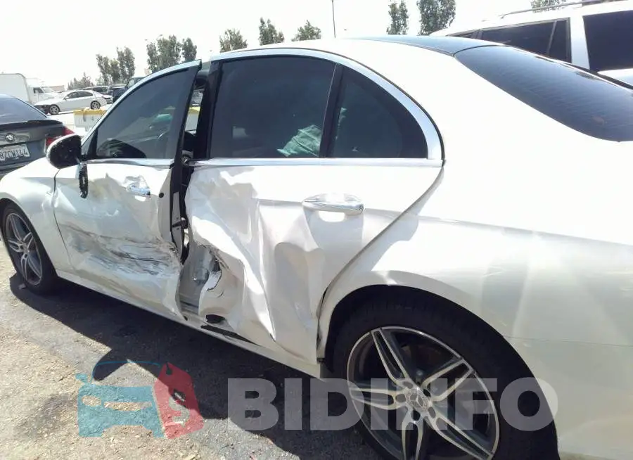 WDDZF4JB6HA241893 Photo# 6